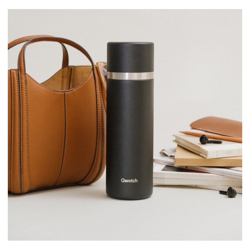 Insulated stainless steel thermos - matte finish - black - 750ml