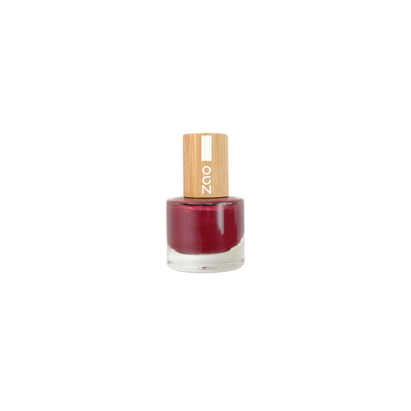 Nail polish: 674 Candy Apple Nail polish: 674 Candy Apple