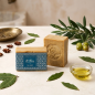 Jabón de Alepo con 35% de aceite de laurel - 200 g - Al Bara - Hecho en Siria Jabón de Alepo con 35% de aceite de laurel - 200 g - Al Bara - Hecho en Siria